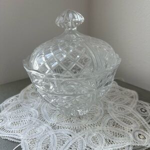 24% Lead vintage 
Crystal Candy Dish With Lid
Footed Scrolls Cross